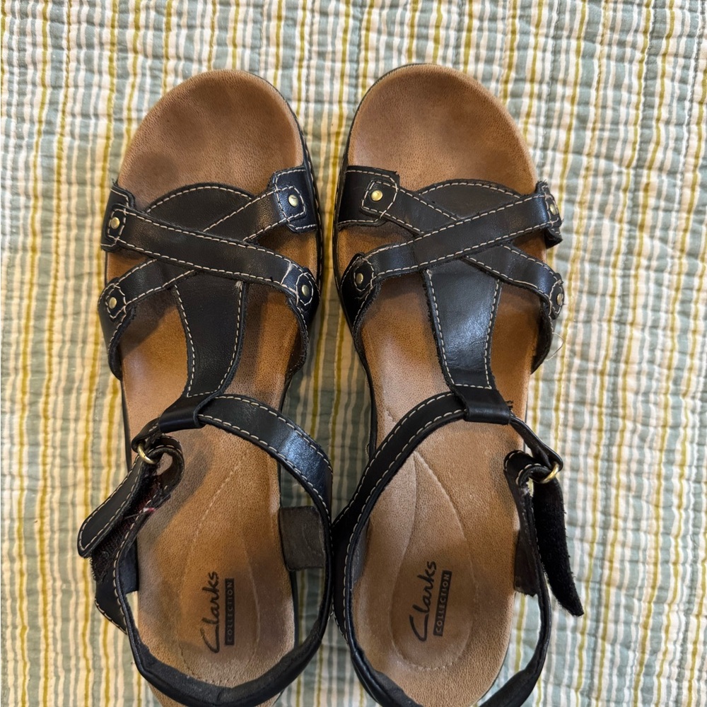 Clarks light as Air Black Sandals